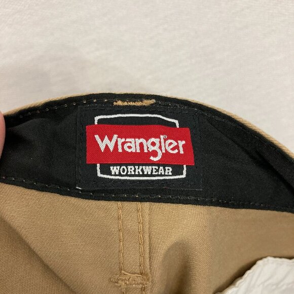 New Wrangler Men's Tan Workwear Work Pants size 42 x 32 - Picture 3 of 11